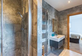 The luxurious en suite to bedroom 2 with glorious shower for waking up in the morning. 