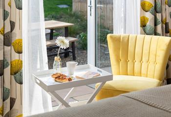 Why not indulge in breakfast from your bedroom as you look out to the garden and enjoy the sound of bird song.