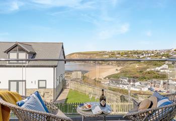 Indulge in your favourite drink as you relax on the balcony listening to the sounds of the sea.