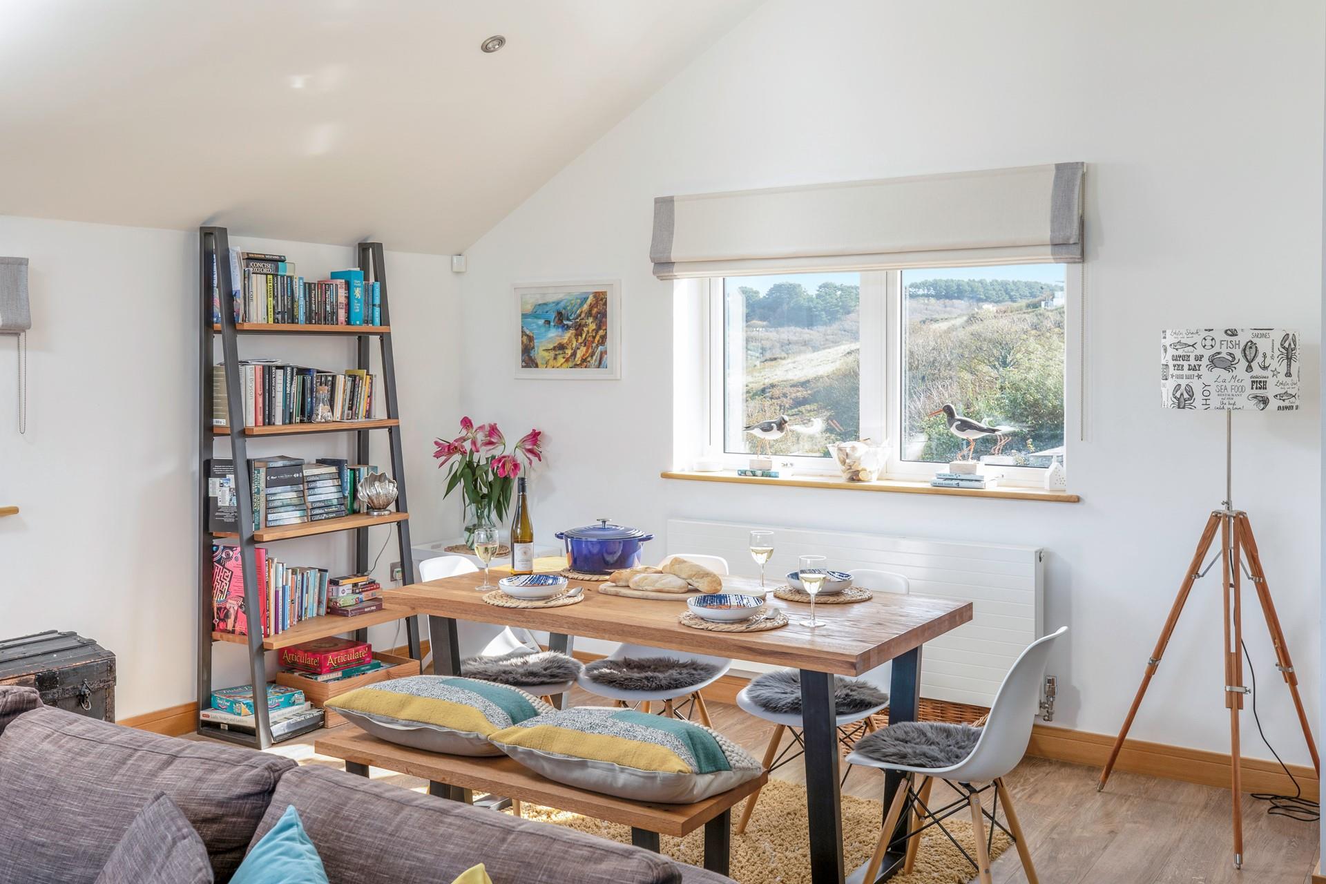 Enjoy a home-cooked meal, spending quality time with the family around the dining table.