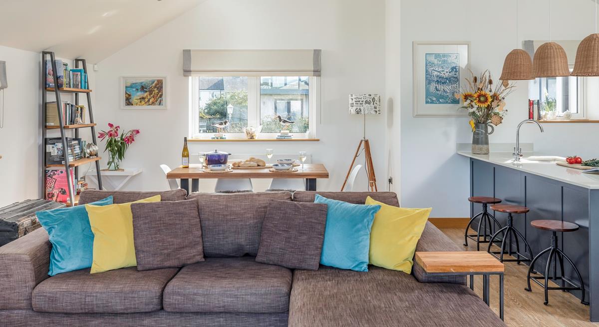 Open plan living make this a fabulous space for socialising with friends and family. 