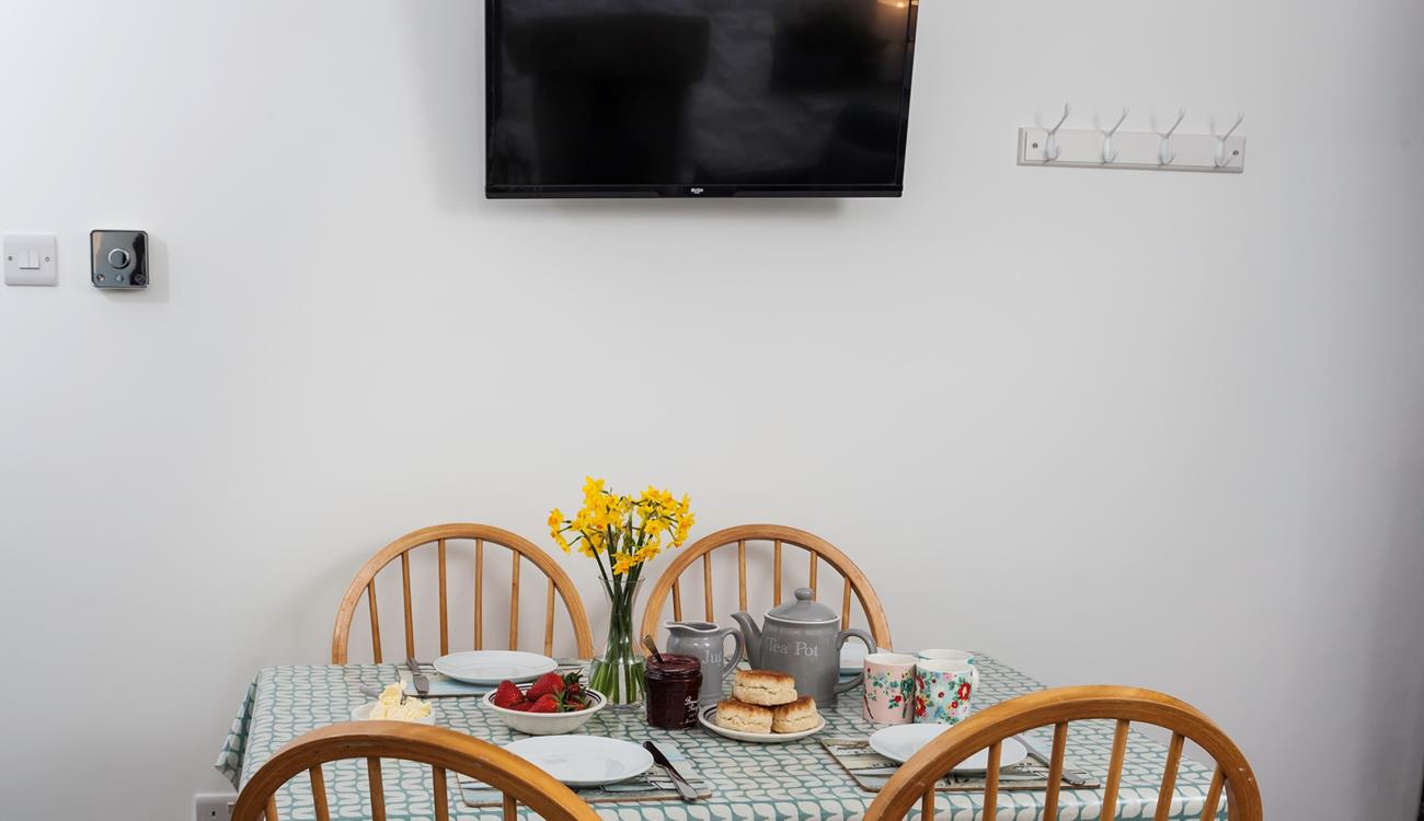 Time for tea! You are a stone's throw from freshly baked scones and Cornish Jam. 