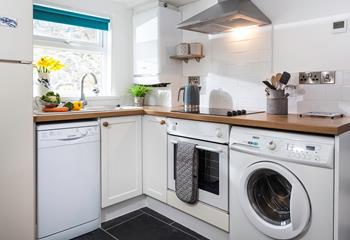 No washing up required here! Dine in with ease in the fully equipped kitchen. 