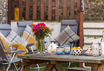 Enjoy alfresco drinks and nibbles in the garden.