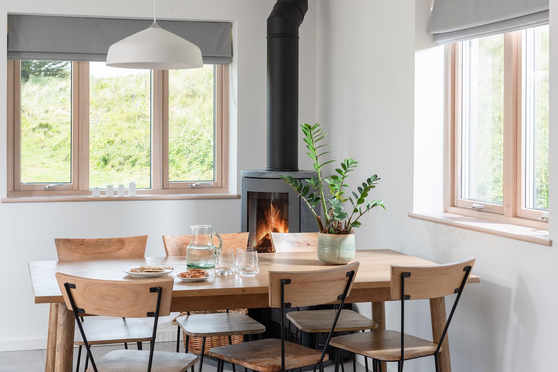 The dining area is perfect for breakfast, take your time and plan the day ahead!