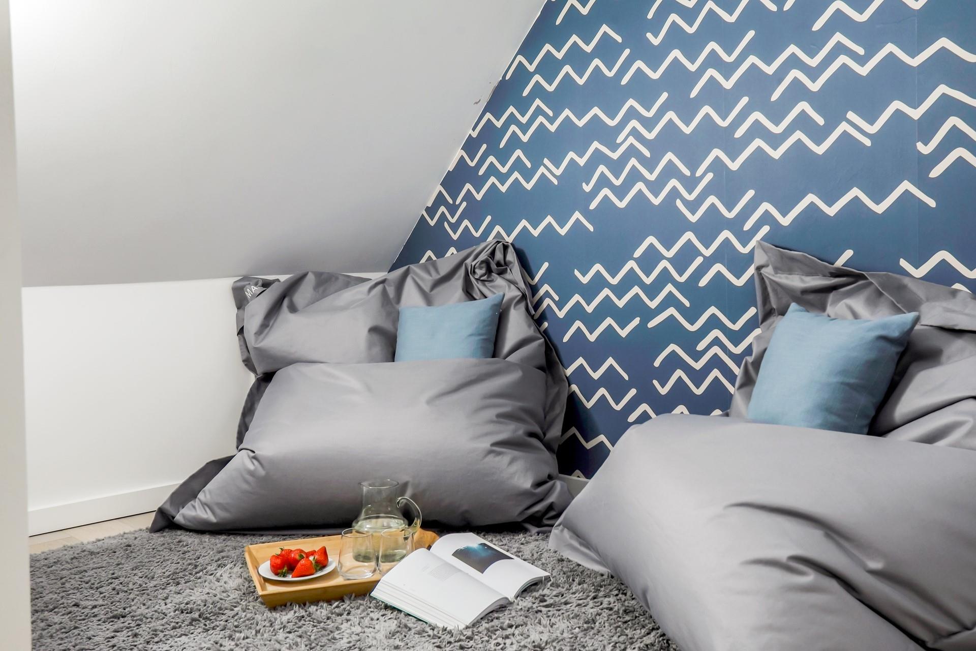 Pick a good book and relax in the snug area on the comfy bean bags. 