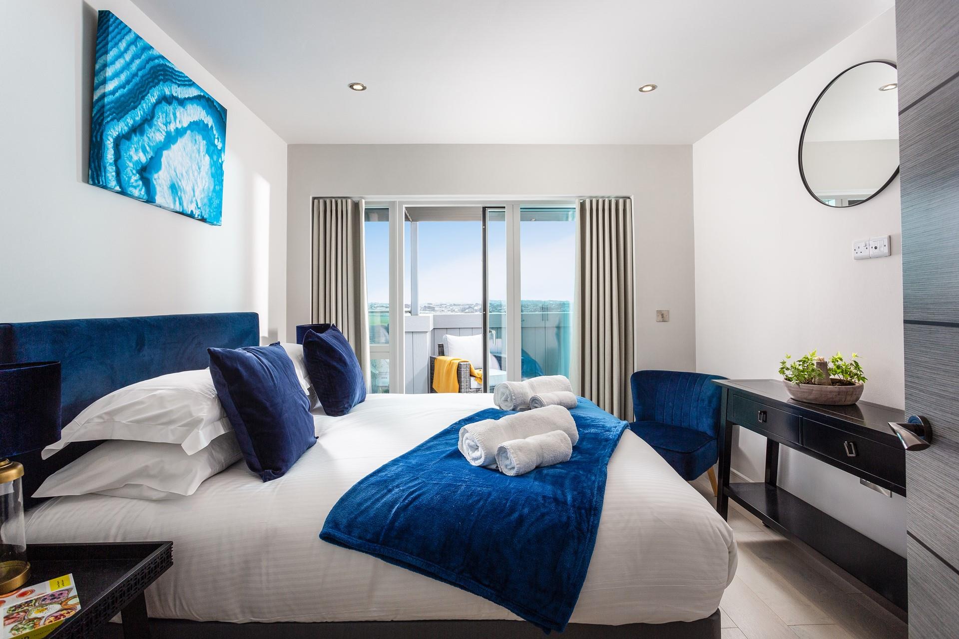 Wake up and wander out onto the balcony to sip your morning cuppa.