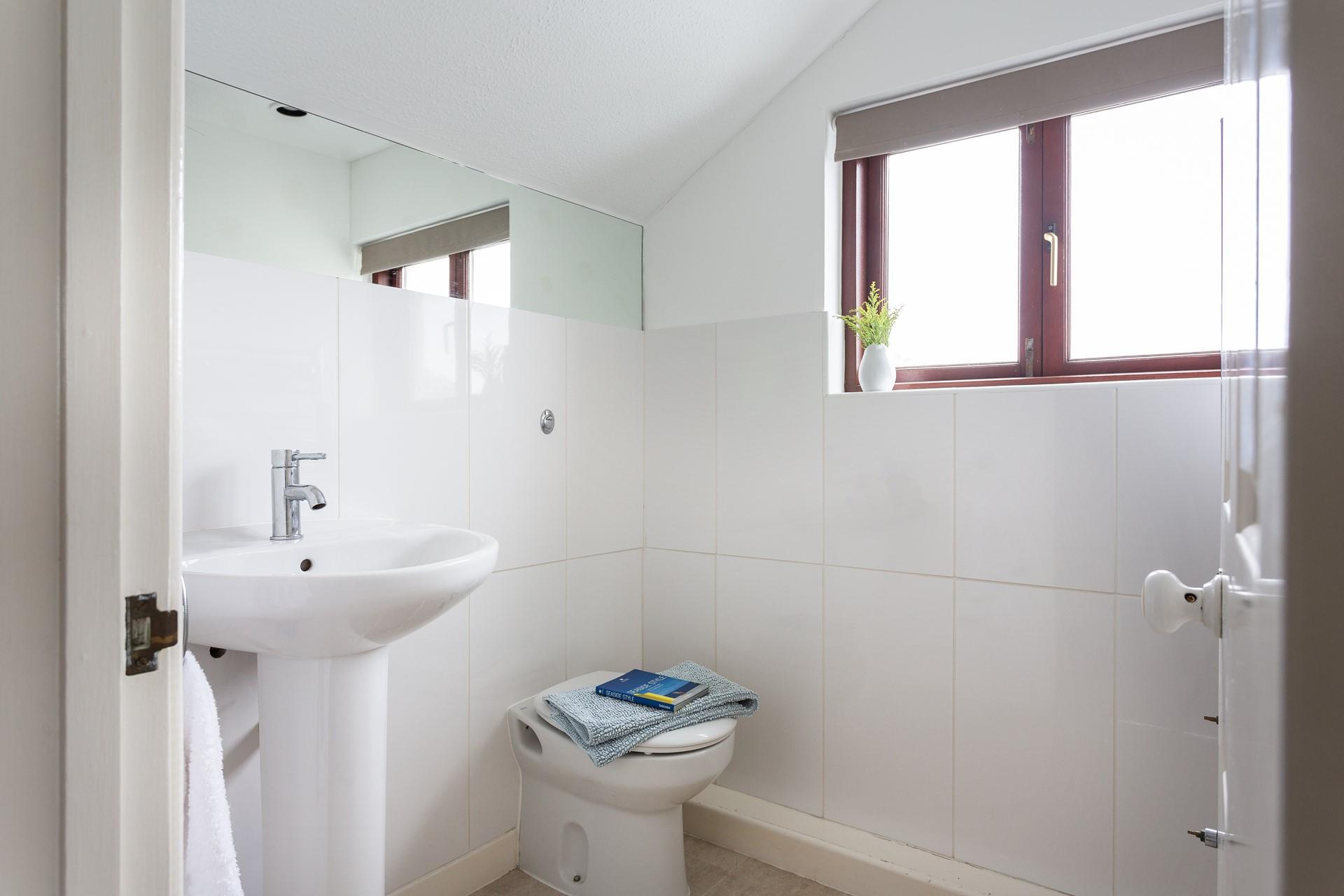 Start your morning with an invigorating shower in the en suite shower room.