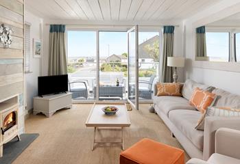 Open the patio doors and enjoy the far-reaching sea view.