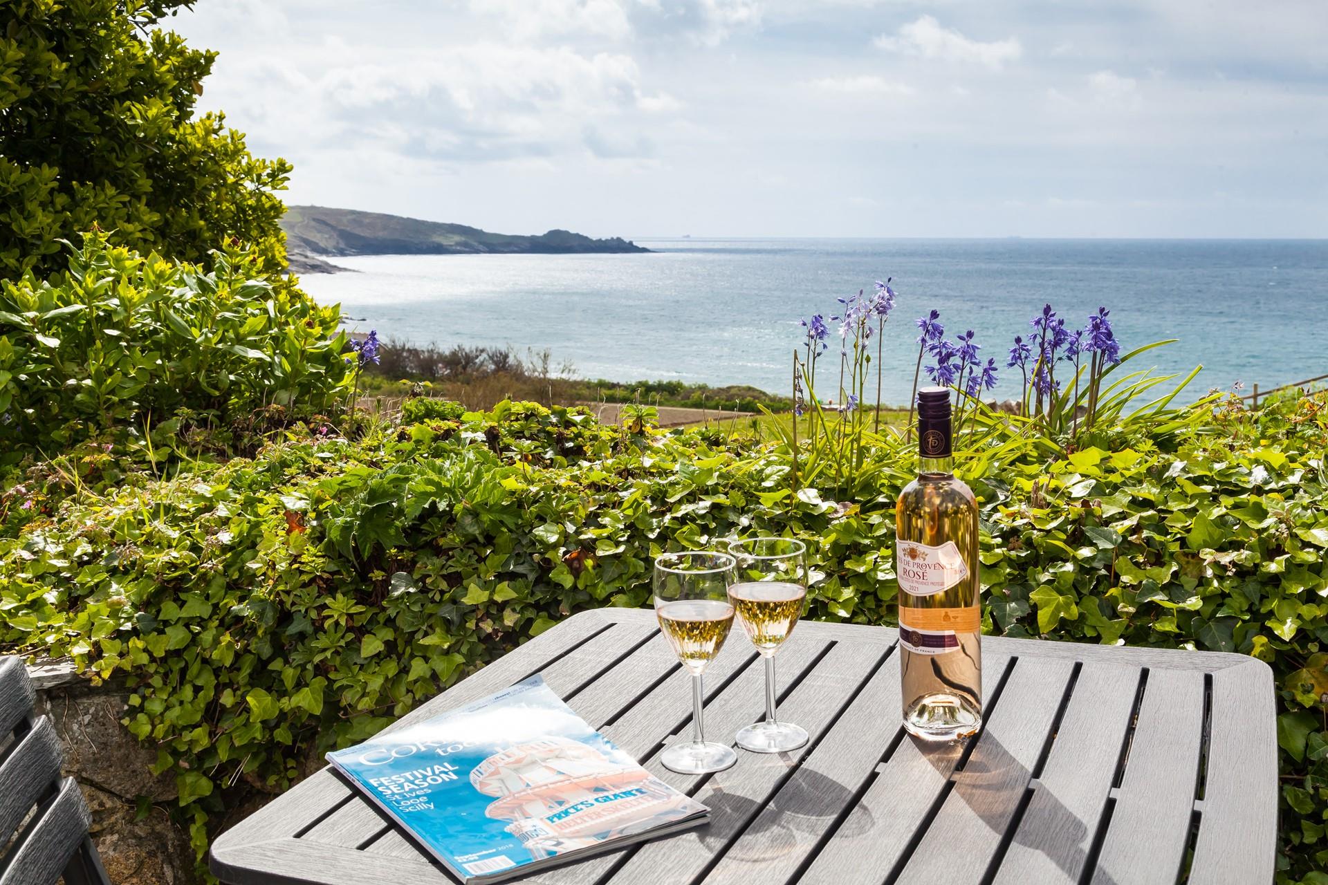 Relax for hours with the sea as your backdrop.