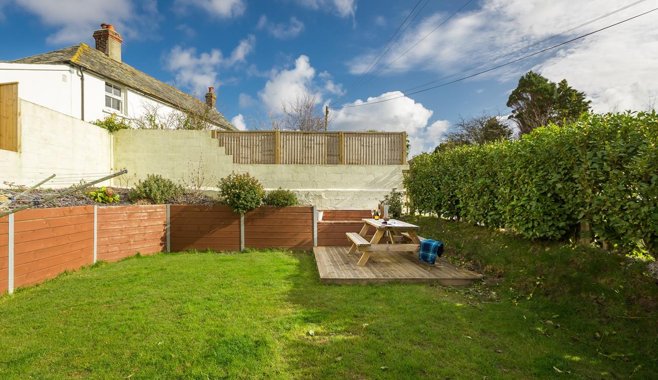 The four-legged friends will love exploring the garden.