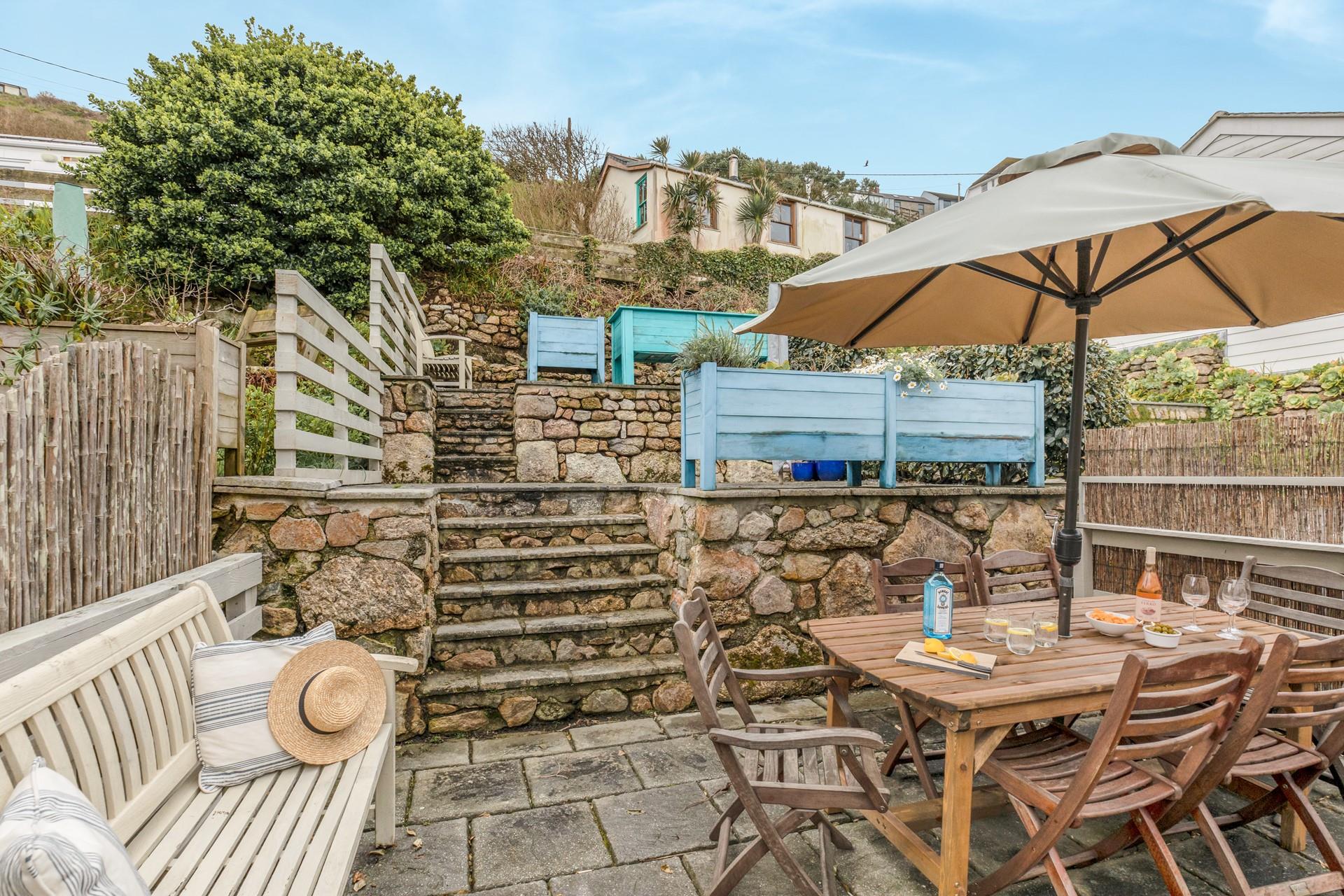 Take your meals al fresco in the summer sunshine.