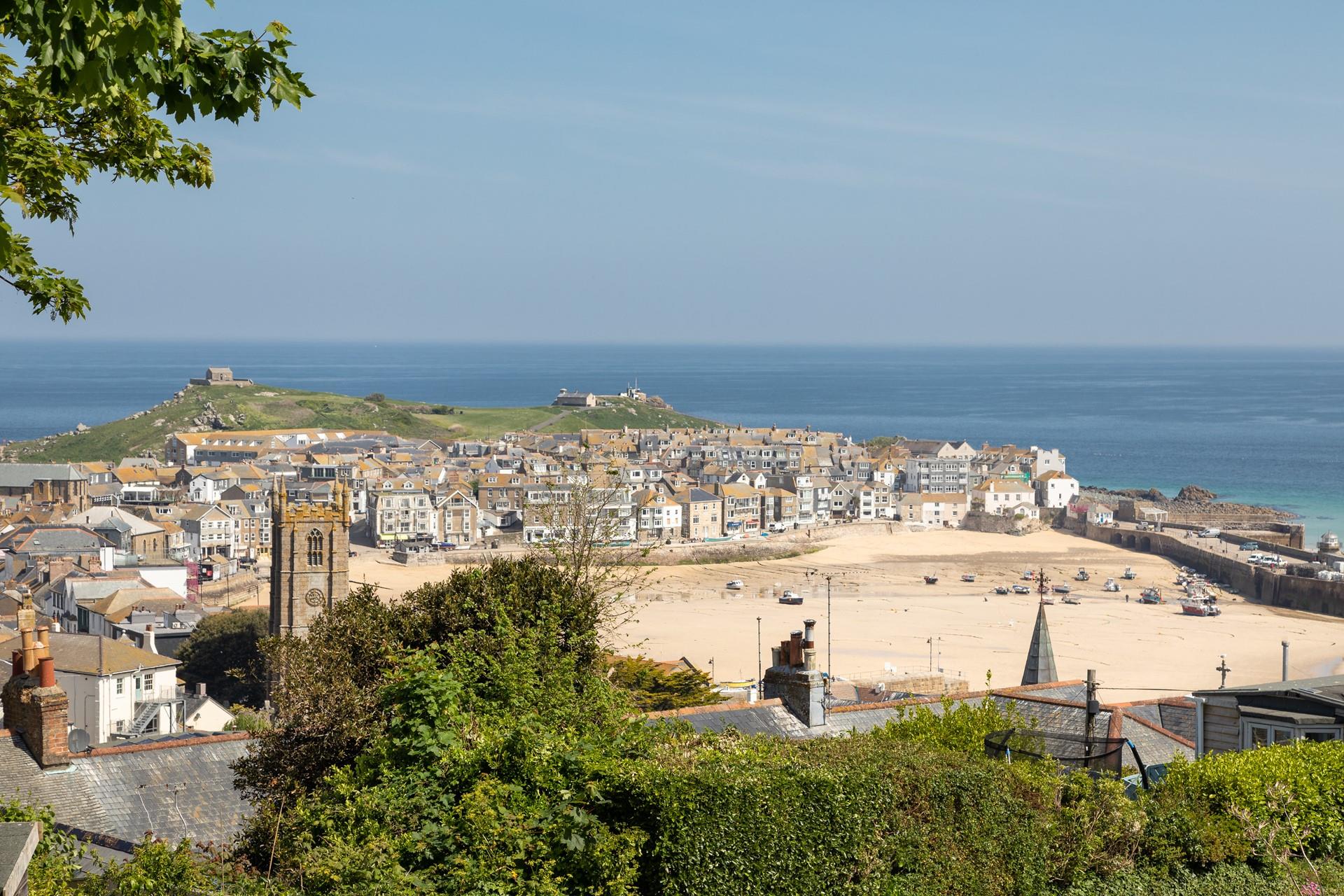 Take some well deserved me time and relax in the garden with beautiful St Ives as a backdrop.