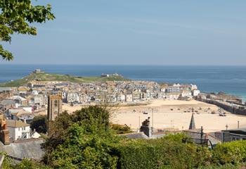 Take some well deserved me time and relax in the garden with beautiful St Ives as a backdrop.