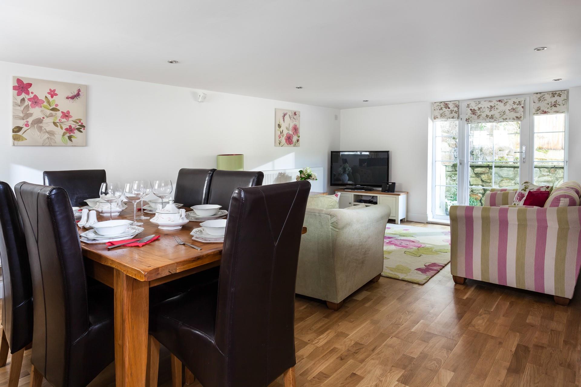 The dining area offers ample space for the whole family to enjoy family meals and spend that all-important quality time together.