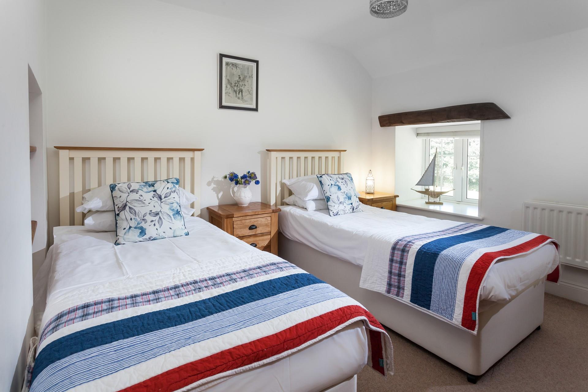 The twin room is ideal for children and adults alike. We love the touches of seaside decor that remind you how close to the coast you are!