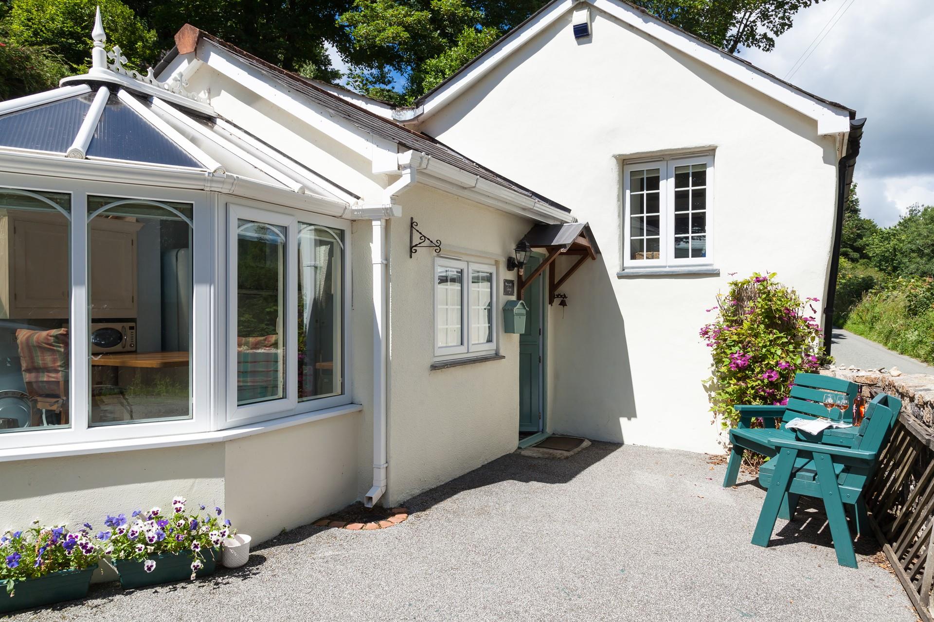 With parking at the property, you will have the ease of simply hopping in the car to explore further afield. 