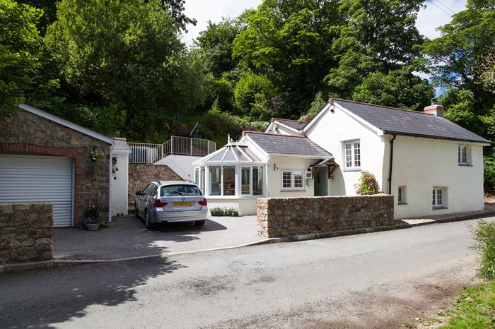 Honeysuckle Cottage, Polgooth, Sleeps 6 in Mevagissey