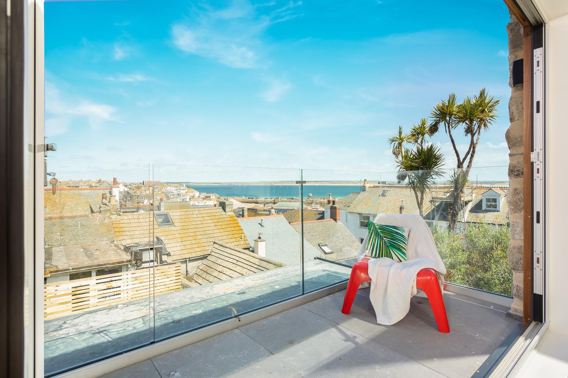 Spend lazy days lounging in the sun on your balcony. 