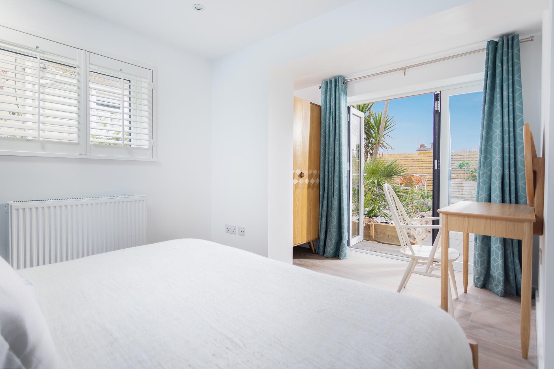 Jump out of bed and step outside to sip your morning cuppa in the sun.