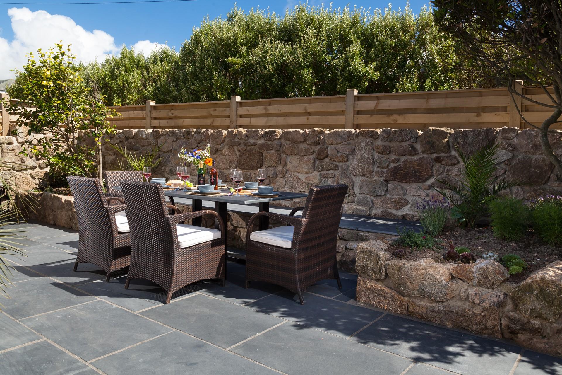 Enjoy long lazy lunches al fresco!