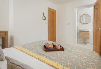 The en suite means you can get ready with ease in the morning.