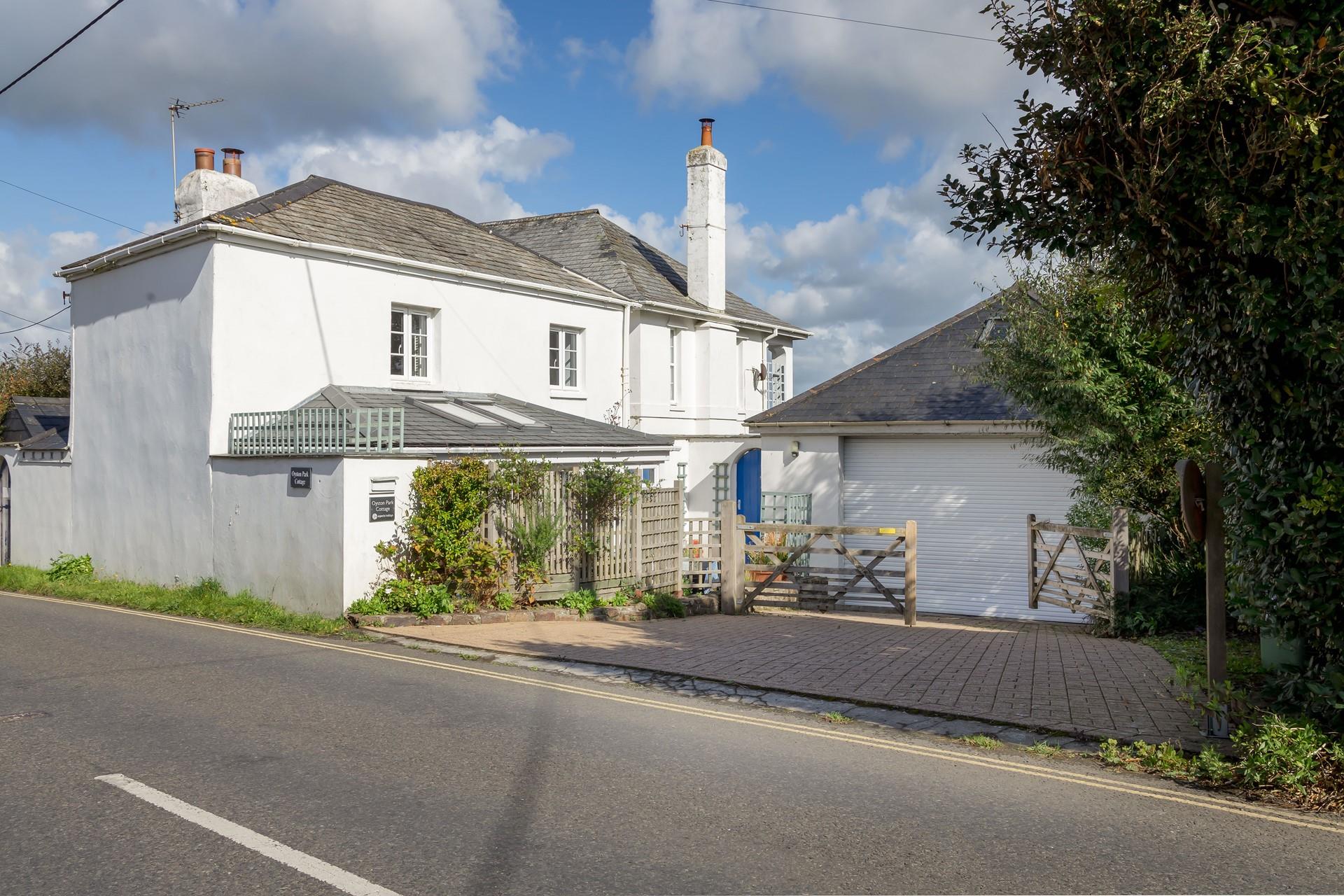 Wander into Bude town centre to explore the shops and cafes in town.