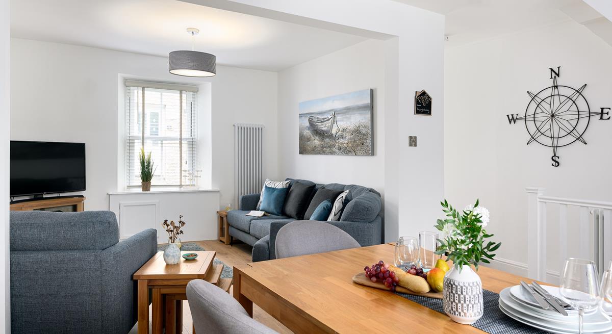 Sit around the table with a glass of wine and some good food and chat into the evening with your nearest and dearest. 