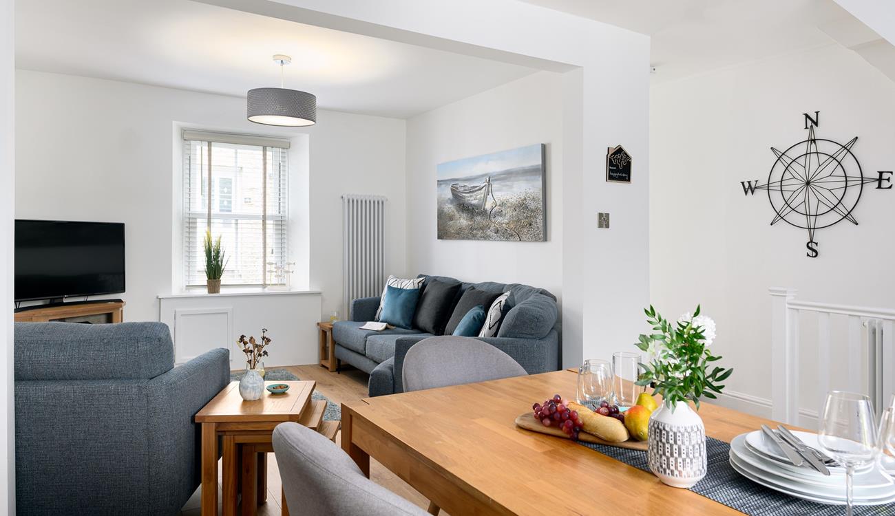 Sit around the table with a glass of wine and some good food and chat into the evening with your nearest and dearest. 