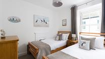 Fisherman's Retreat is an ideal family holiday, sleeping up to 6 people.