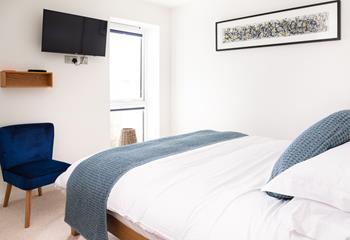 A cosy, king size bed in bedroom 1 will ensure a great night's sleep.