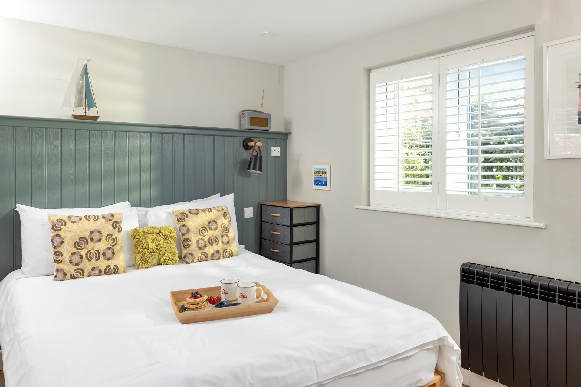 Sink into your king size bed and enjoy a luxurious night's sleep.