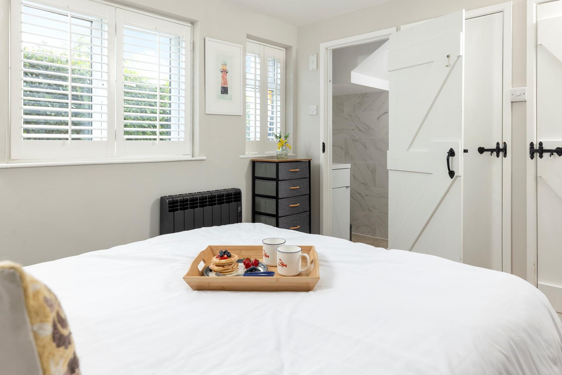 Wake up and decide on the day's plans over a cup of tea.