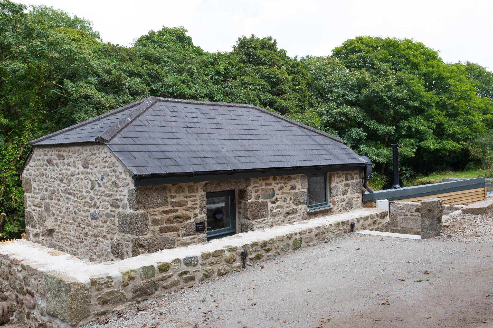 Relax in peace and tranquillity and take advantage of the countryside walks on offer in the area.