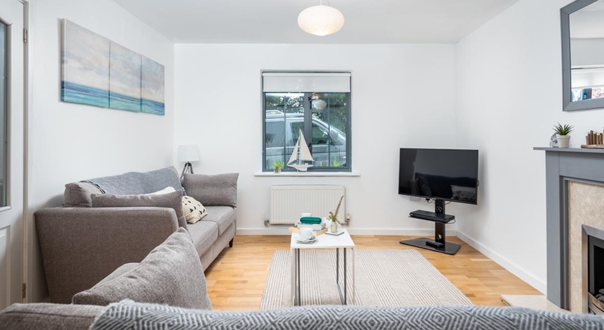 You will find a variety of cosy pubs, fine dining restaurants and cute cafes in quaint Charlestown.