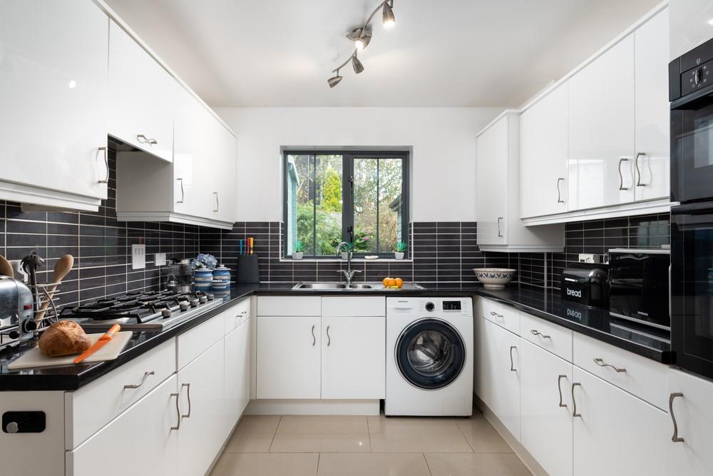 Pack a picnic and head out in the car to explore any part of Cornwall you wish.