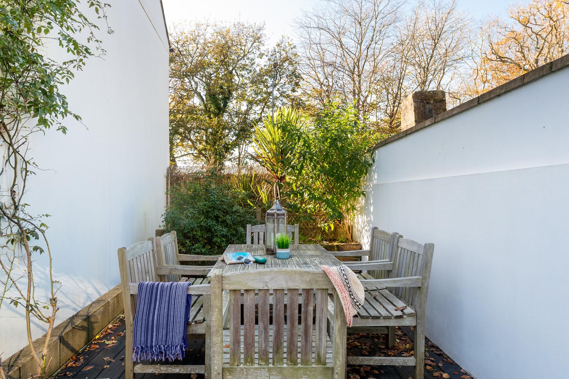 The Shipwreck Treasure Museum, home to the largest private collection of shipwreck artefacts in Europe is nearby!