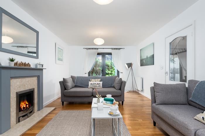 Driftwood, Charlestown, Sleeps 6 in Charlestown 