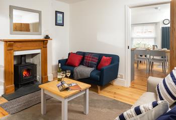 Niver Dew, Sleeps 4 + cot, Falmouth.