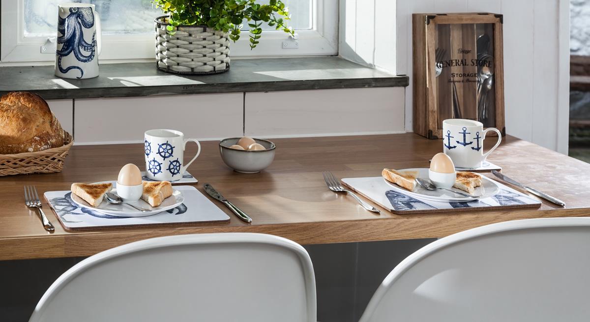 Pop down to a local deli, grab some fresh produce and enjoy breakfast at this delightful little breakfast bar.