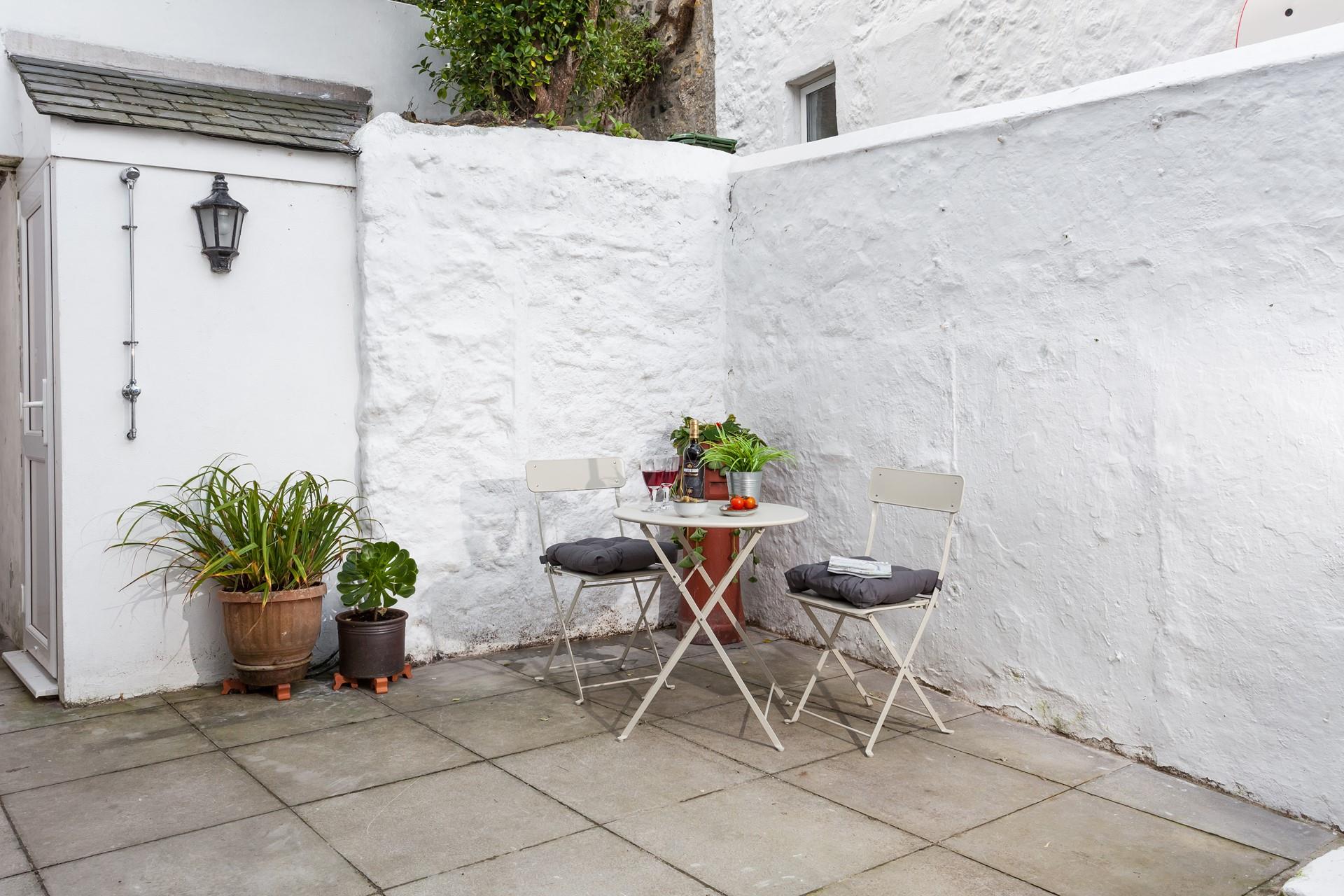 On summer days have your first coffee of the morning in the courtyard as you watch the sunrise over St Ives.