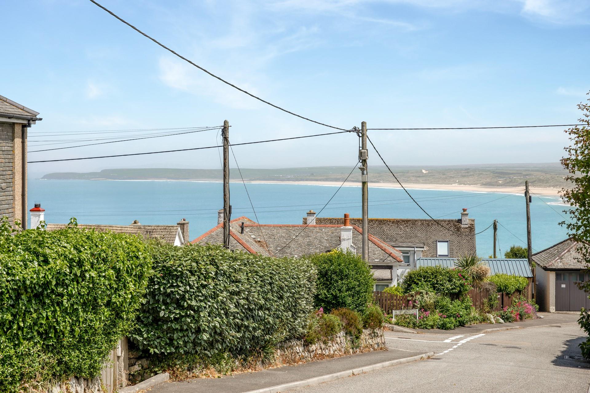 Take a stroll down to the tropical sands of Carbis Bay beach!