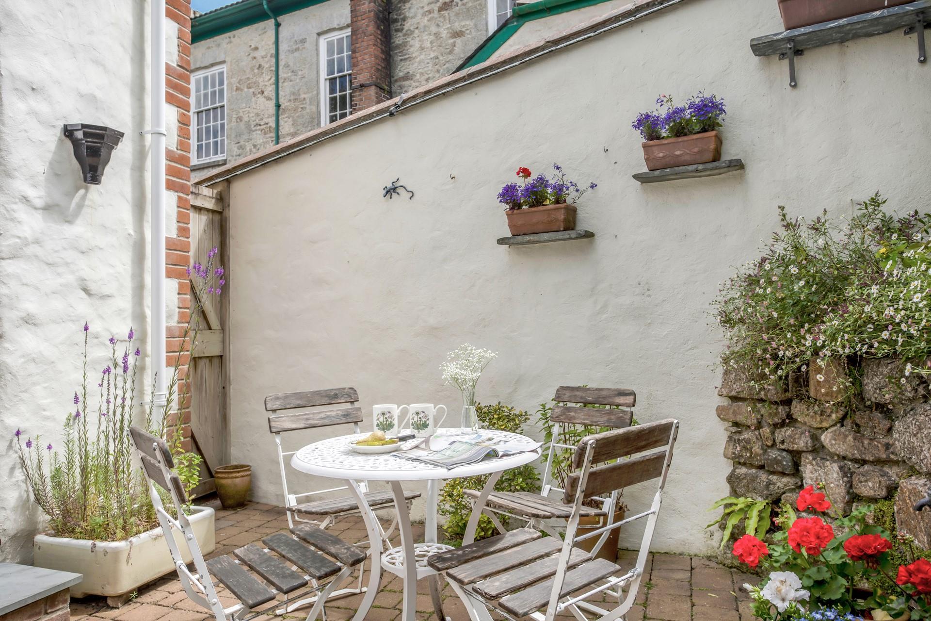 Enjoy breakfast al fresco in the garden.