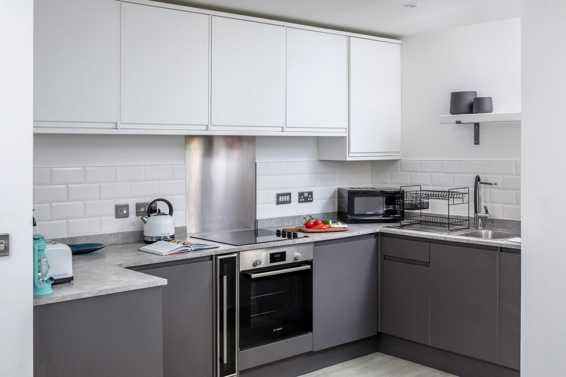 The kitchen has all the mod cons you need for a relaxing break.