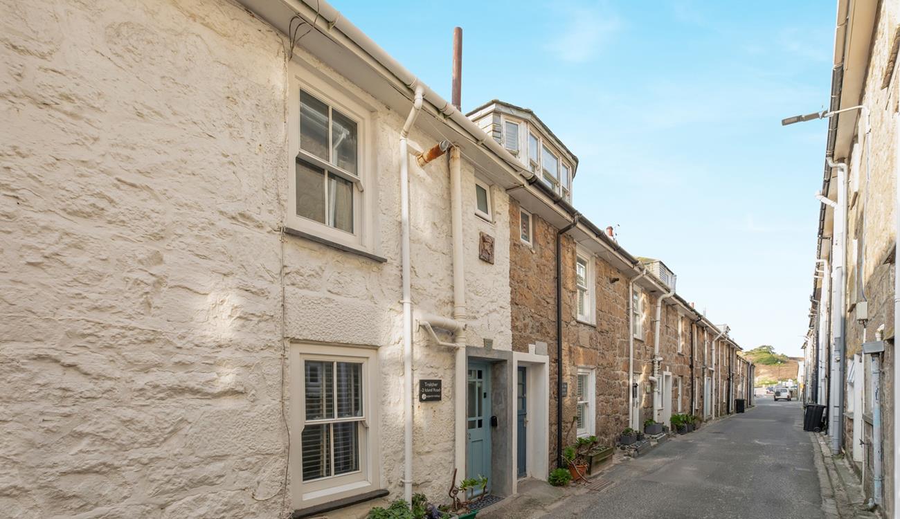 Trelither is situated just steps from the beach!