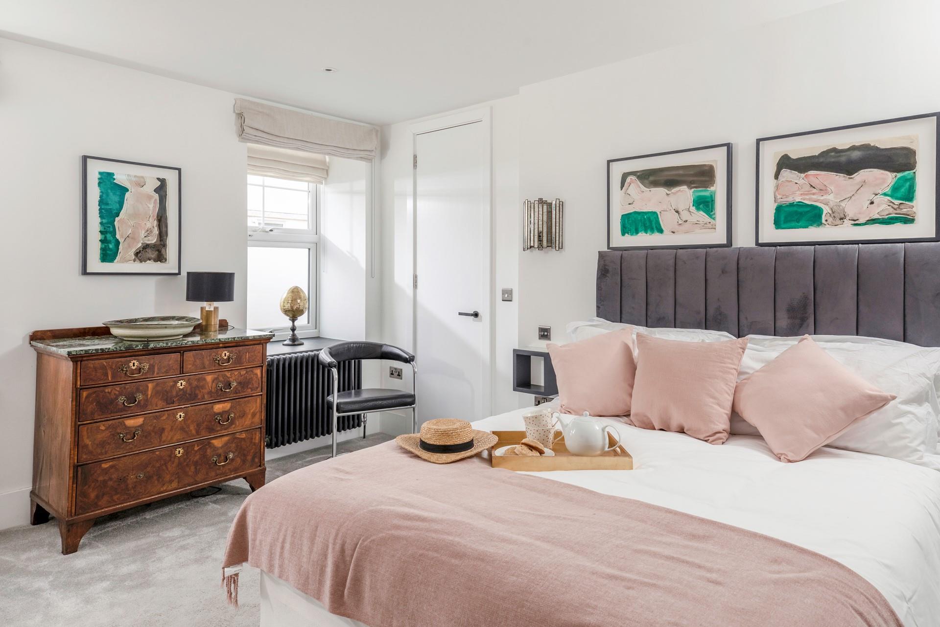 After a day out, the comfortable bed is ideal for a relaxing night's sleep.