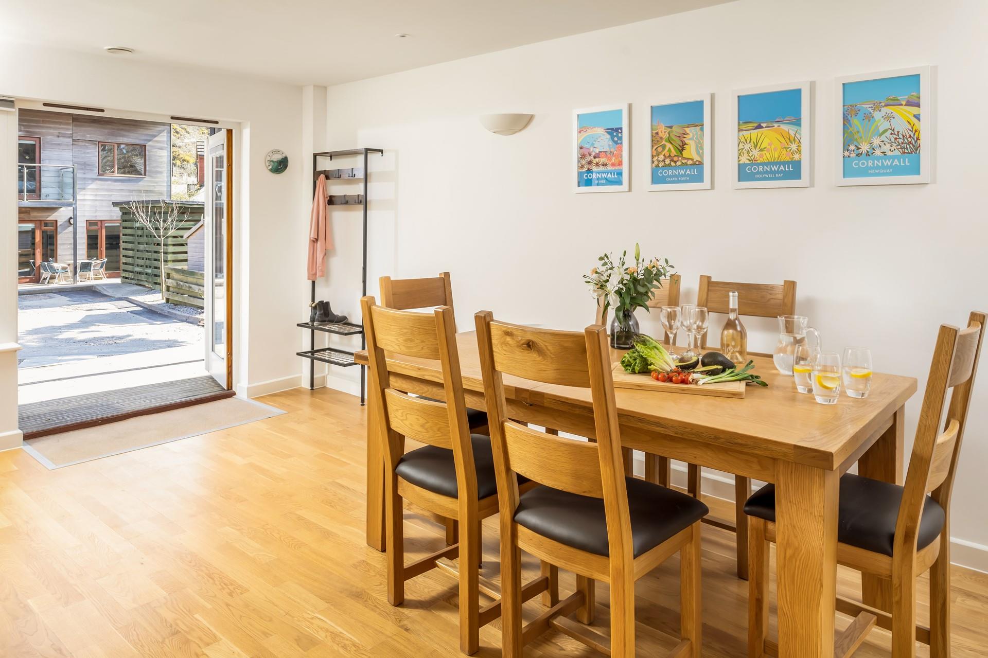 The open plan kitchen/diner is light and airy with a laid-back atmosphere. 