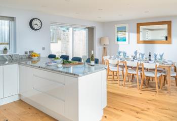 St Padarn has a spacious kitchen and dining area, perfect for cooking and entertaining with the whole family around you.