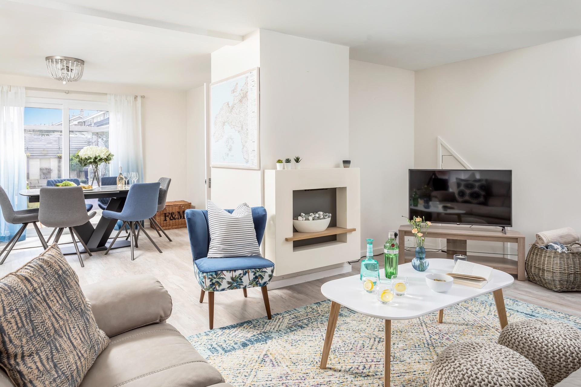 Beautifully styled, the open plan living area is the perfect place to relax and unwind while holidaying at Number 6. 