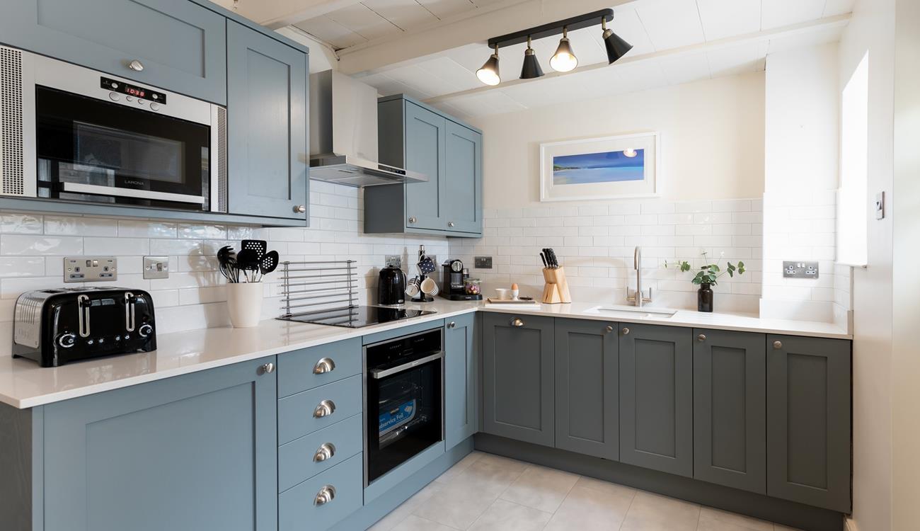 The kitchen is well-equipped with everything you need to rustle up your favourite foods on your holiday. 